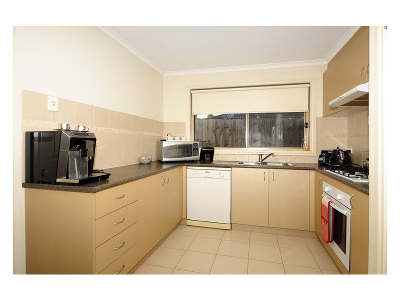 19/17 Coco Parade, Skye VIC 3977