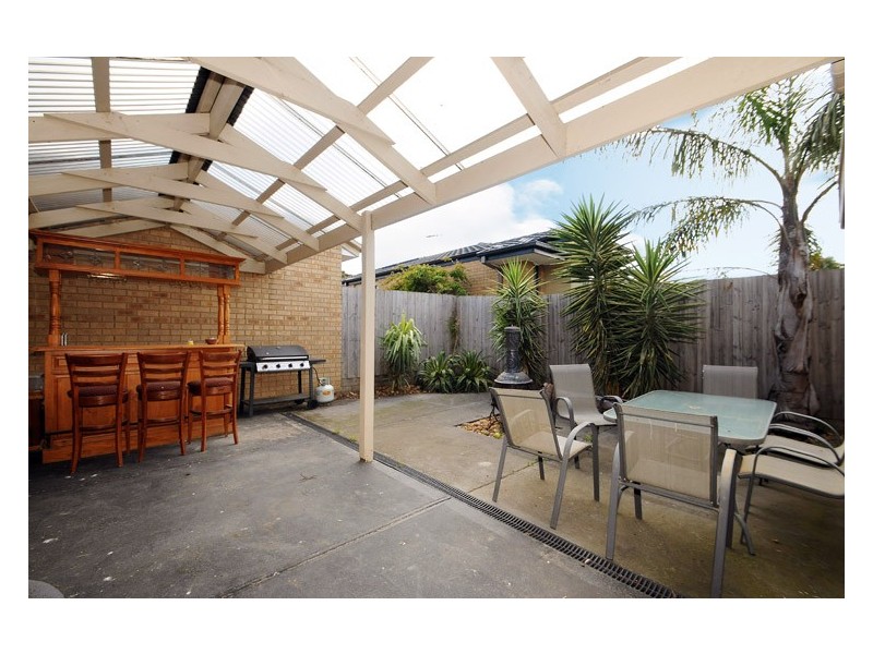 19/17 Coco Parade, Skye VIC 3977