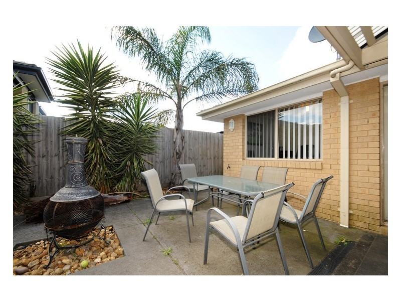 19/17 Coco Parade, Skye VIC 3977