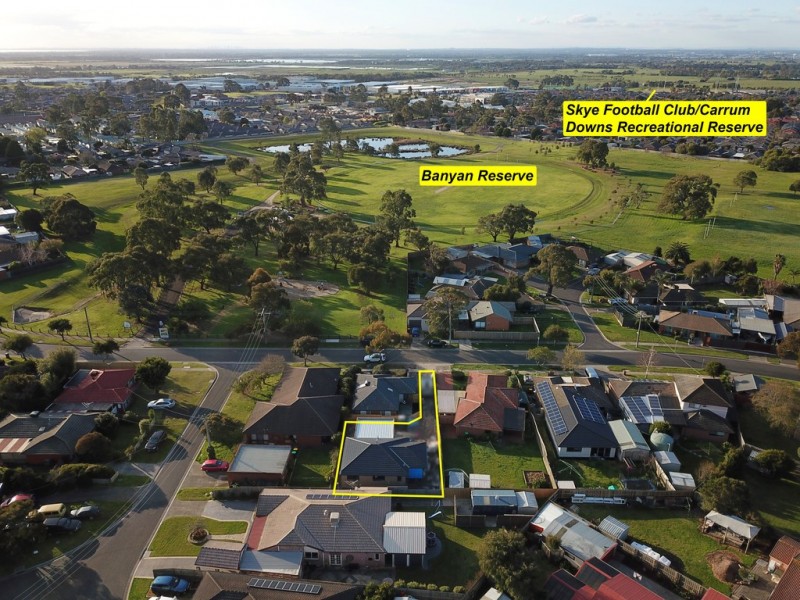 2/58 Luscombe Avenue, Carrum Downs VIC 3201