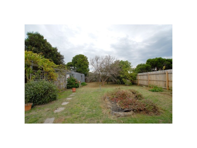 13 Elliott Street, Seaford VIC 3198