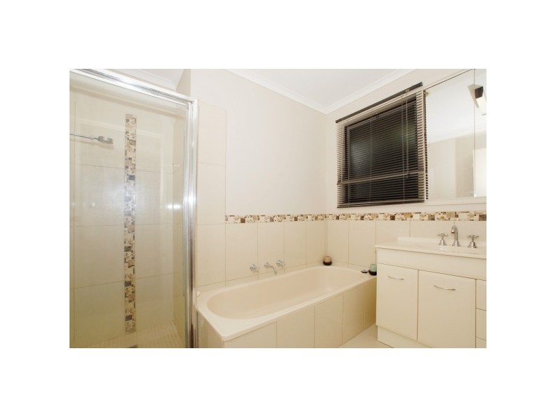 11 Corella Court, Carrum Downs VIC 3201