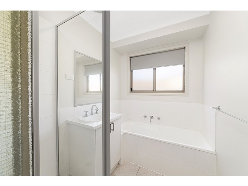 21 Woodvale Drive, Carrum Downs VIC 3201
