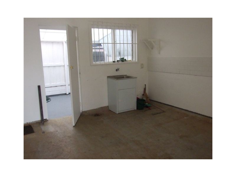 Shop 8 Fairway Street, Frankston VIC 3199