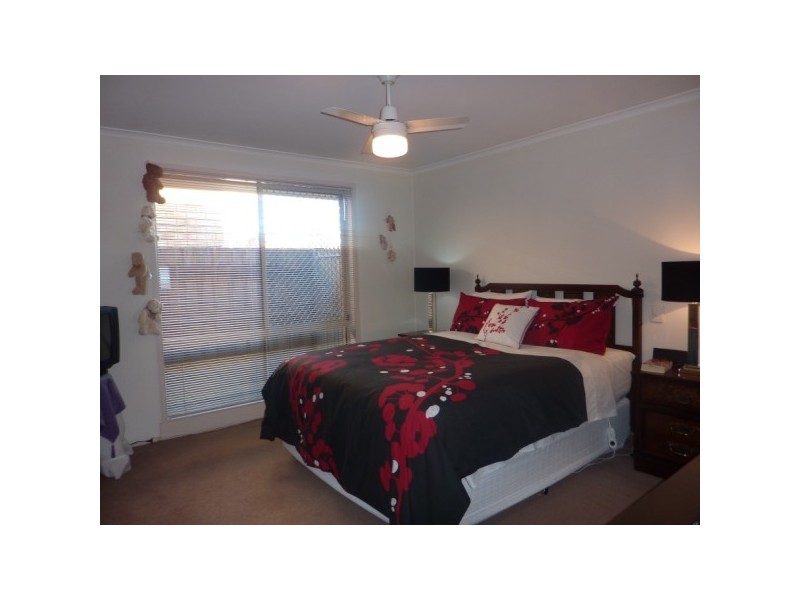 11 Streeton Court, Skye VIC 3977