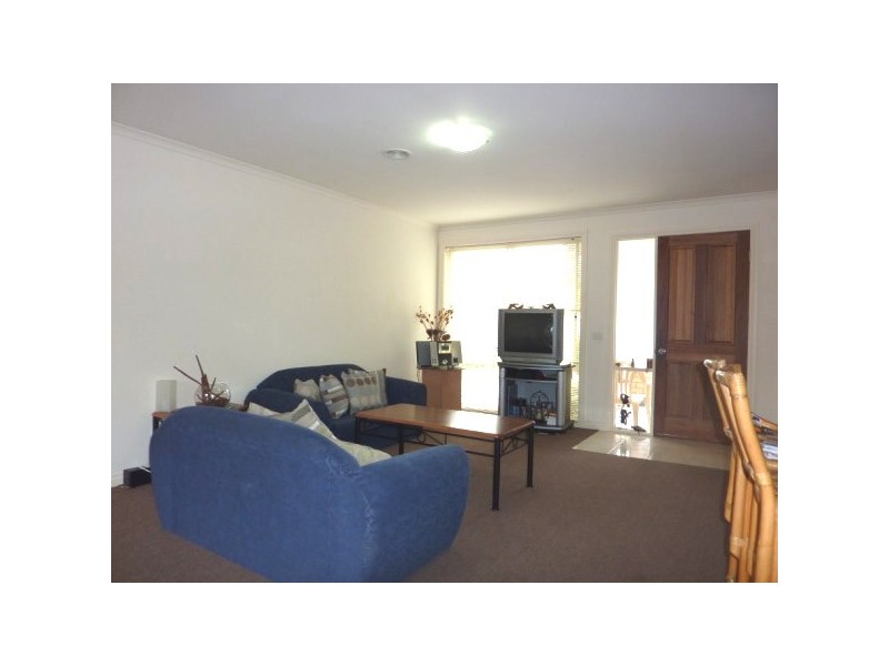 2/1 Ti-Tree Crescent, Seaford VIC 3198