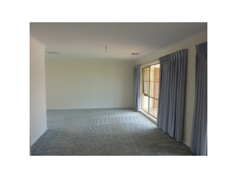 13 Burlorn Court, Carrum Downs VIC 3201