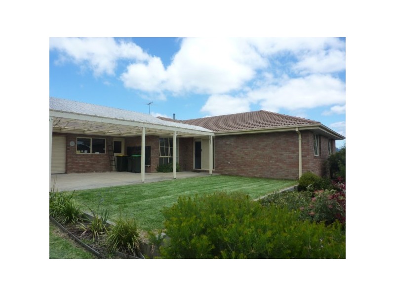 13 Burlorn Court, Carrum Downs VIC 3201