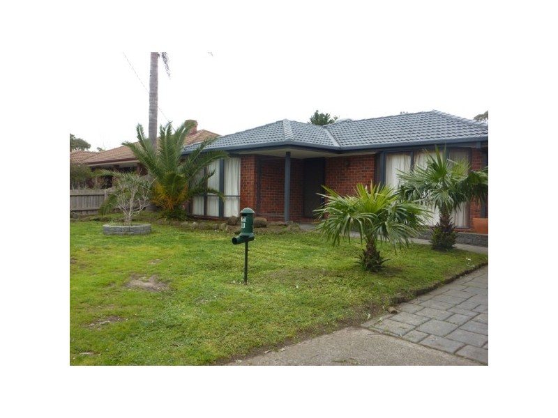 10 Munday Court, Skye VIC 3977