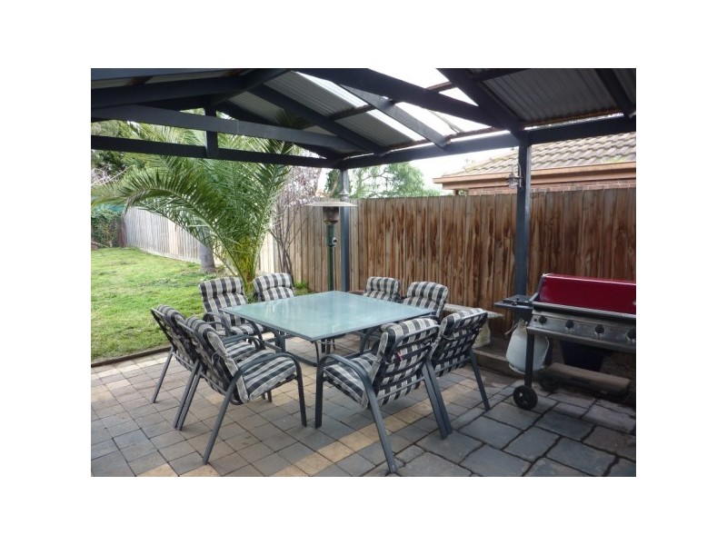 10 Munday Court, Skye VIC 3977