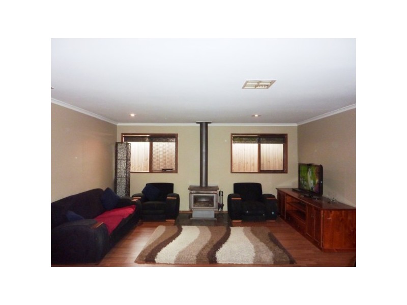 10 Munday Court, Skye VIC 3977