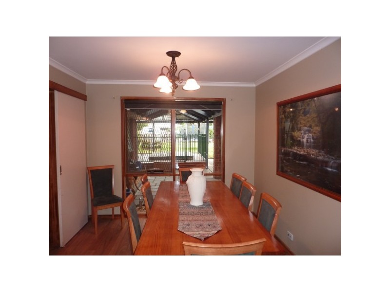 10 Munday Court, Skye VIC 3977