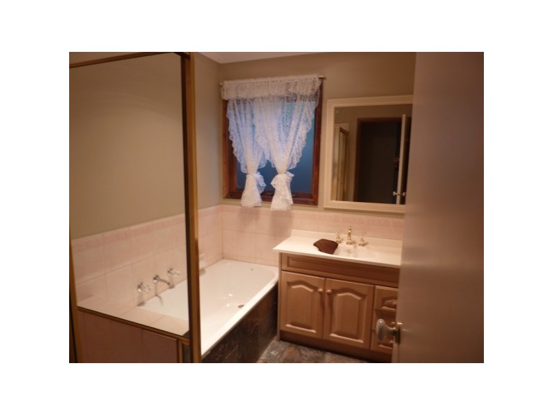 10 Munday Court, Skye VIC 3977