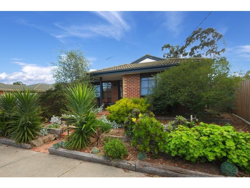 65 Darnley Drive, Skye VIC 3977