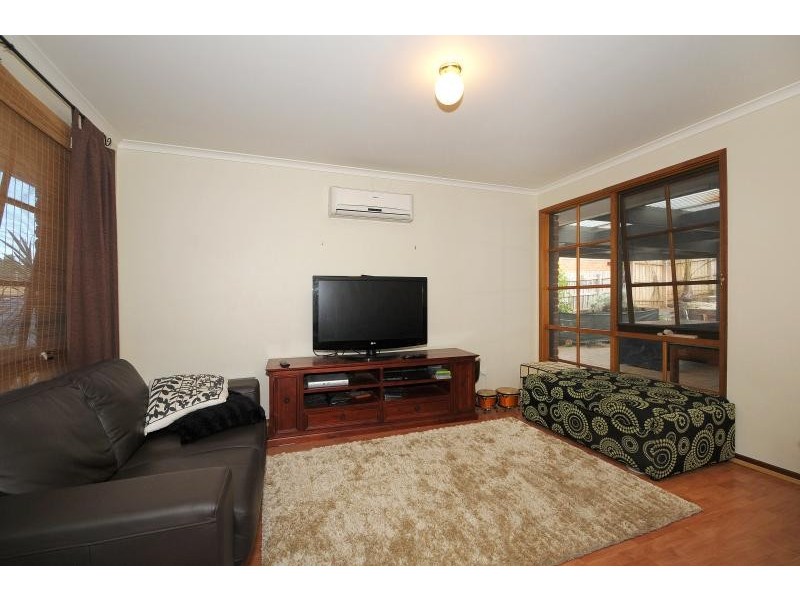 65 Darnley Drive, Skye VIC 3977