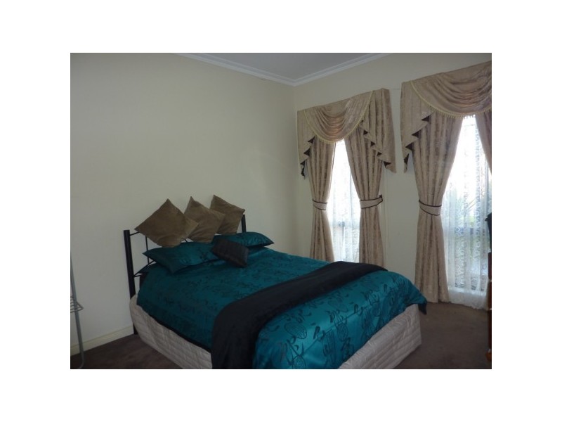 54 Delatite Way, Skye VIC 3977