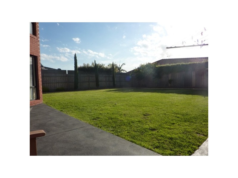 54 Delatite Way, Skye VIC 3977