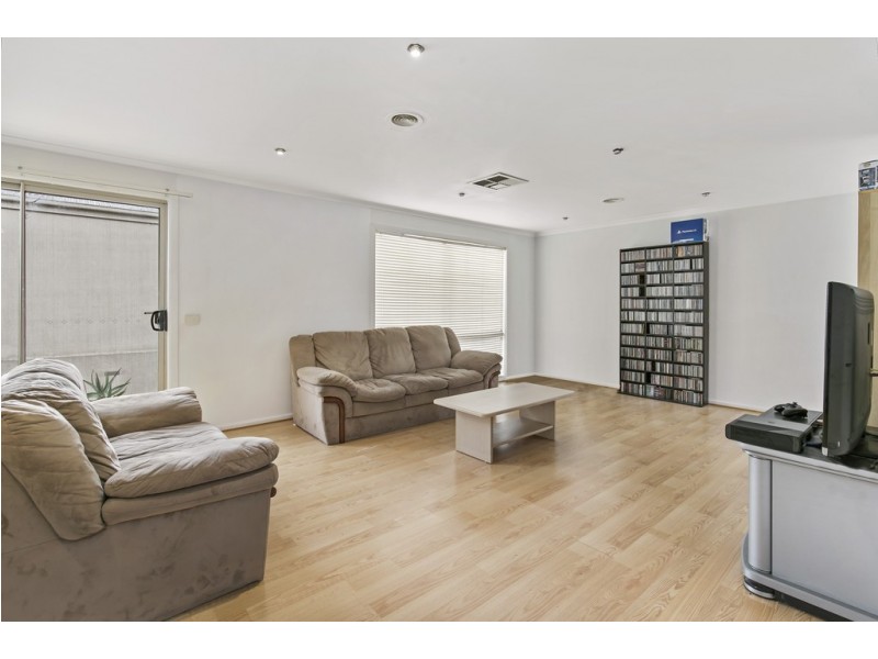 2/21 Brunnings Road, Carrum Downs VIC 3201
