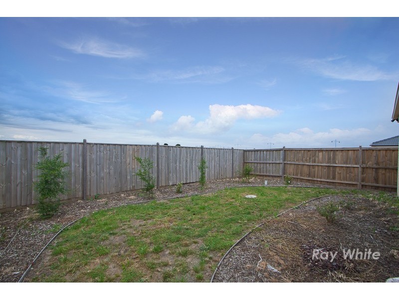 41 Banfield Place, Lyndhurst VIC 3975