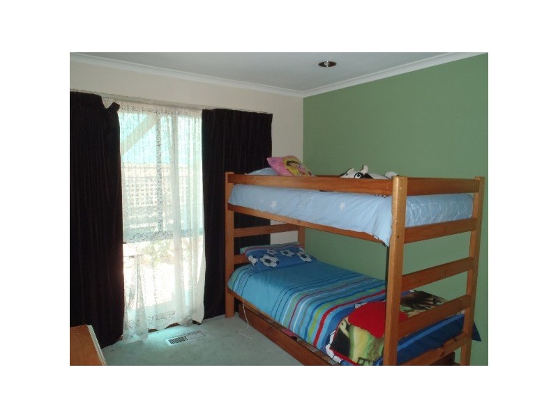 1 Linden Court, Carrum Downs VIC 3201