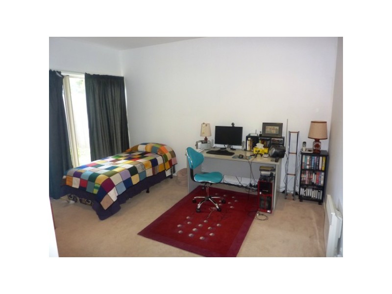 69A Brunning Crescent, Frankston North VIC 3200