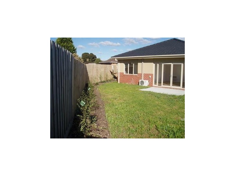 69A Brunning Crescent, Frankston North VIC 3200