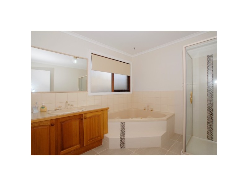 20 Olearia Crescent, Langwarrin VIC 3910