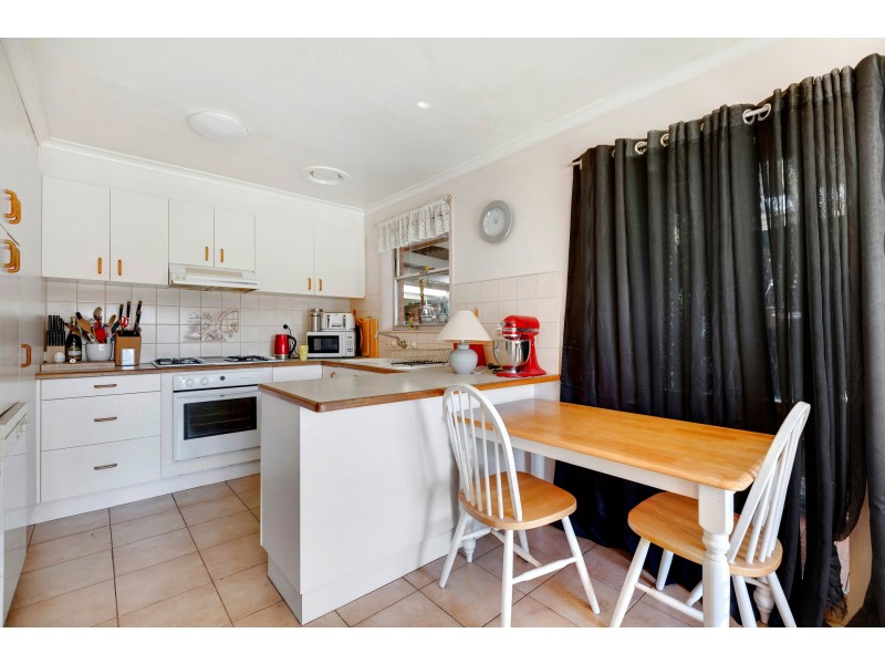 24 Wirilda Crescent, Frankston North VIC 3200