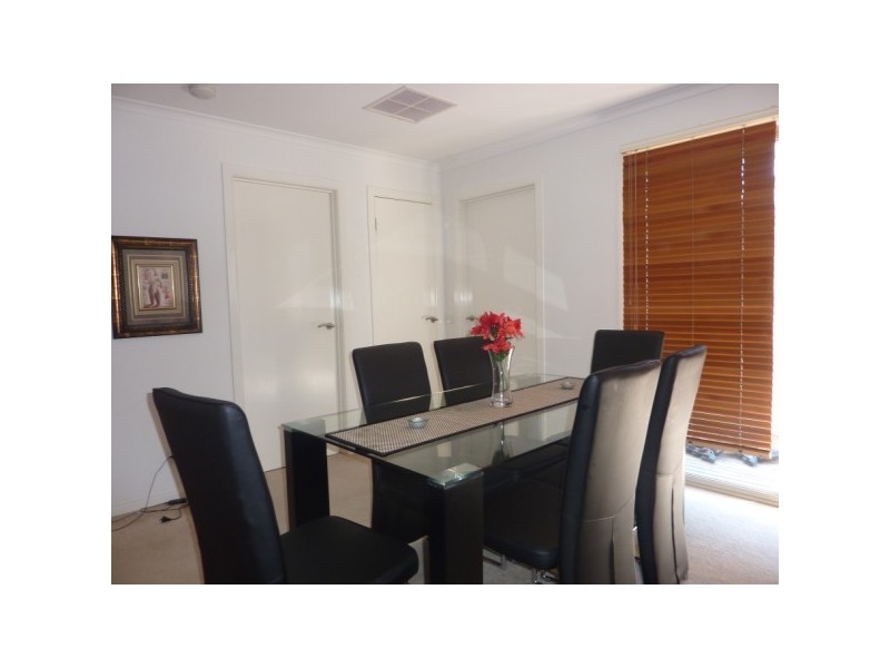 4/21 Brunnings Road, Carrum Downs VIC 3201