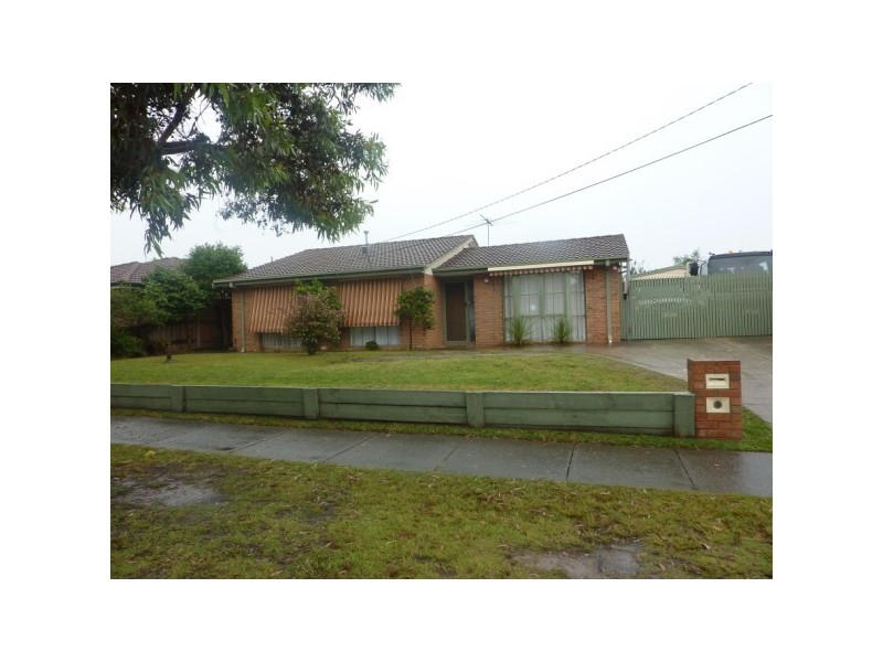 8 Gamble Road, Carrum Downs VIC 3201