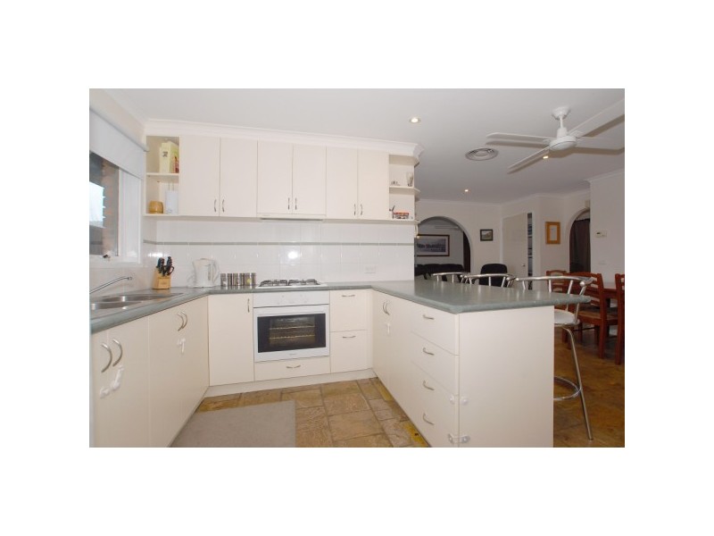 8 Gamble Road, Carrum Downs VIC 3201