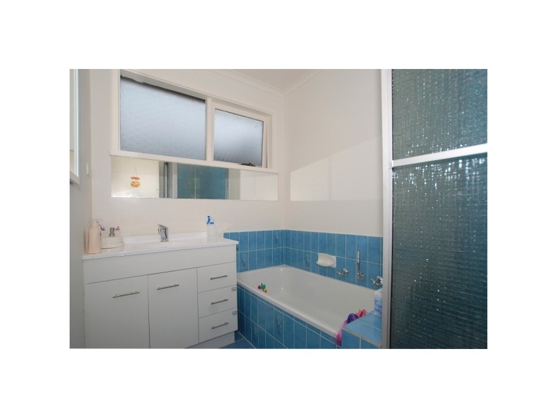 8 Gamble Road, Carrum Downs VIC 3201