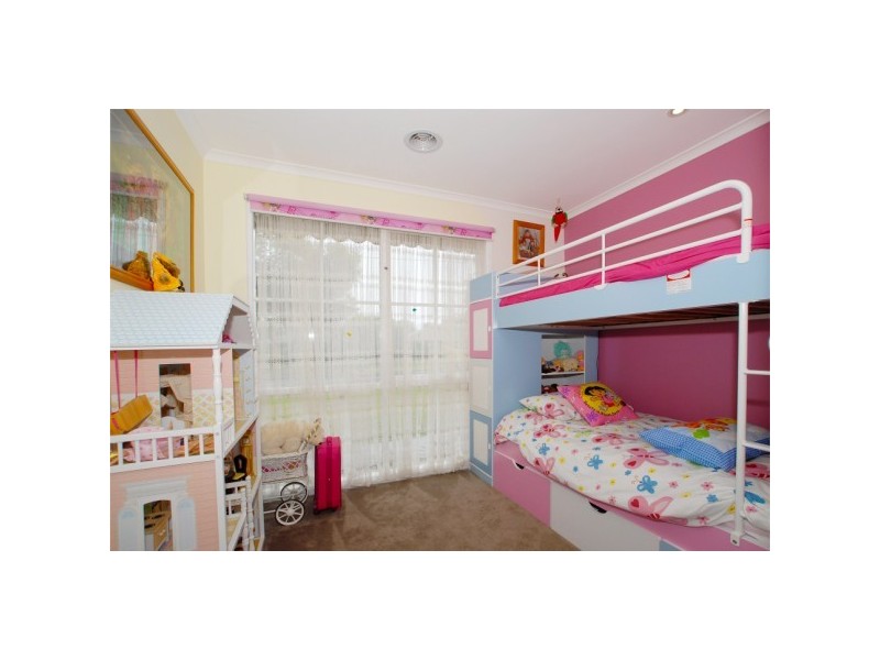 8 Gamble Road, Carrum Downs VIC 3201