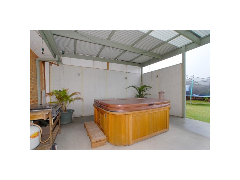 8 Gamble Road, Carrum Downs VIC 3201