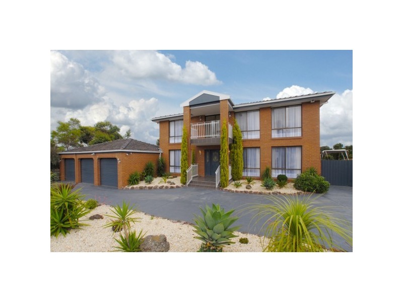 94 Yarralumla Drive, Langwarrin VIC 3910
