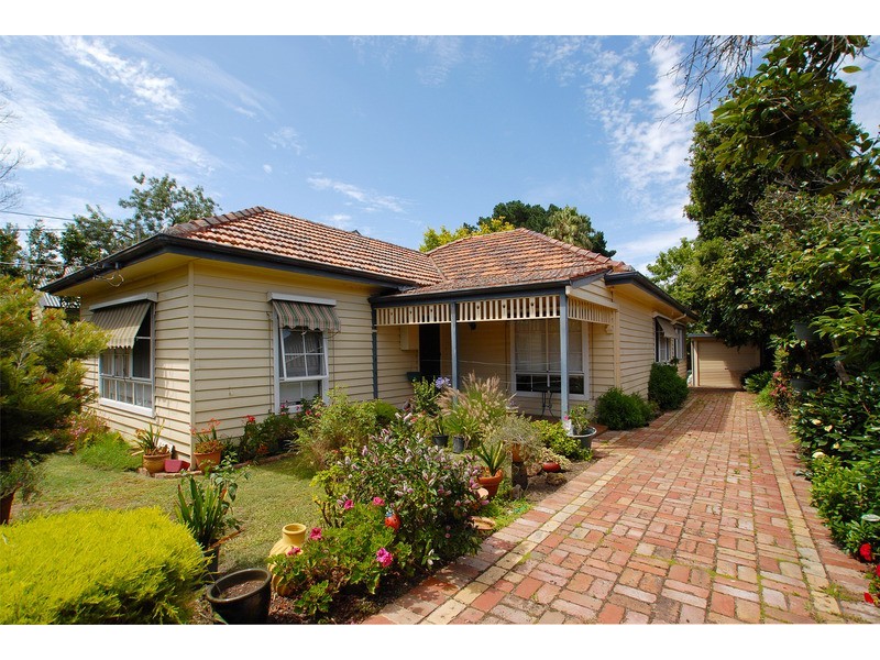 8 Lindsay Street, Beaumaris VIC 3193