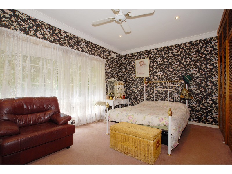 8 Lindsay Street, Beaumaris VIC 3193