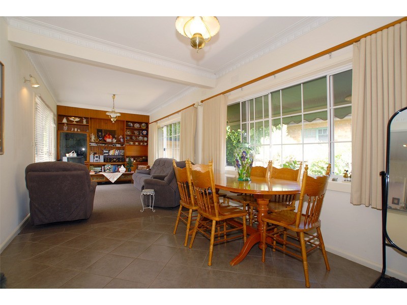 8 Lindsay Street, Beaumaris VIC 3193