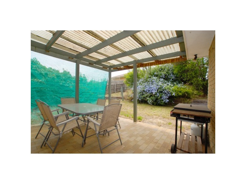 25 Oakwood Drive, Carrum Downs VIC 3201