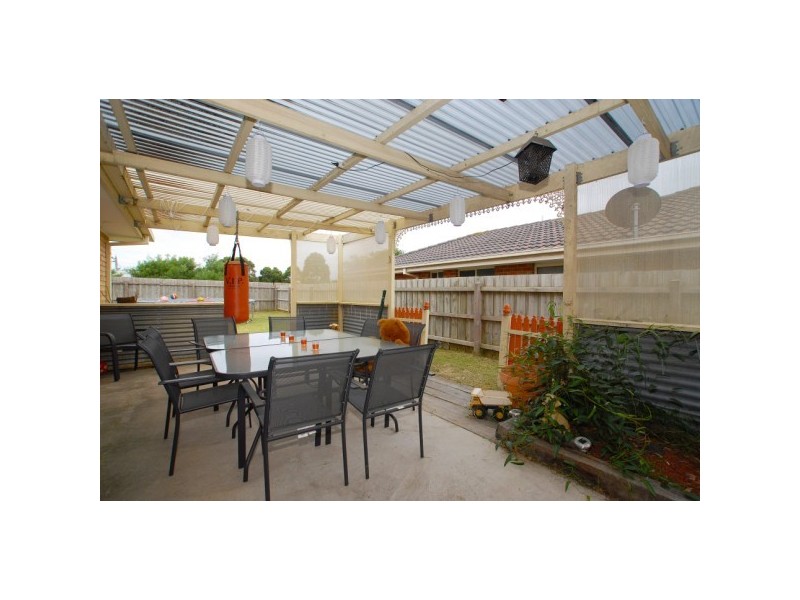 4 Turnstone Court, Carrum Downs VIC 3201