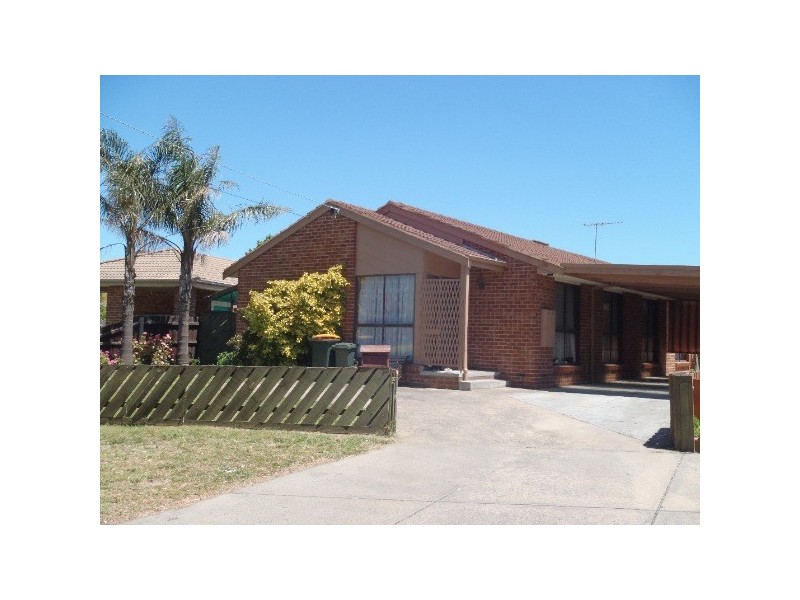1 Linden Court, Carrum Downs VIC 3201