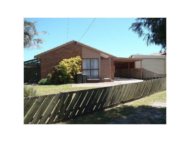1 Linden Court, Carrum Downs VIC 3201