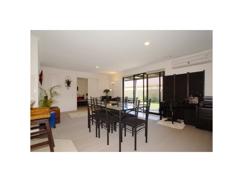 33 Lansell Court, Carrum Downs VIC 3201