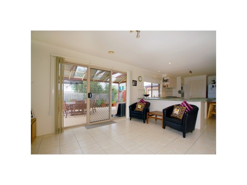 52 Oberon Drive, Carrum Downs VIC 3201