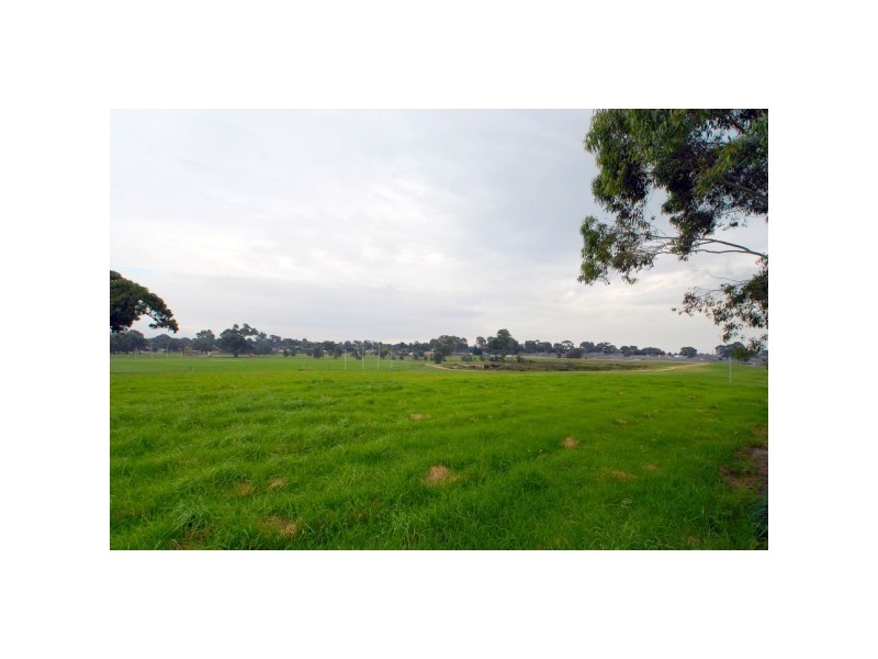 52 Oberon Drive, Carrum Downs VIC 3201