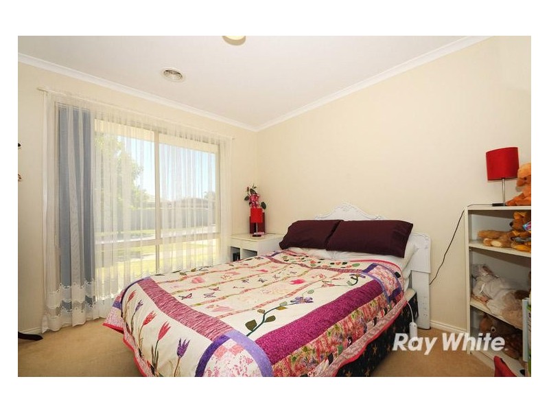 41 Fairhaven Boulevard, Cranbourne West VIC 3977