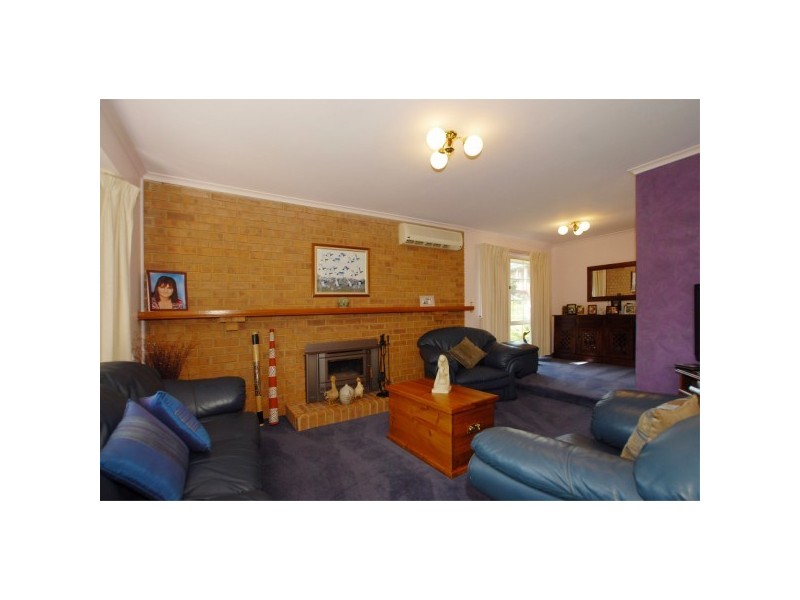 2 Parhnam Court, Carrum Downs VIC 3201