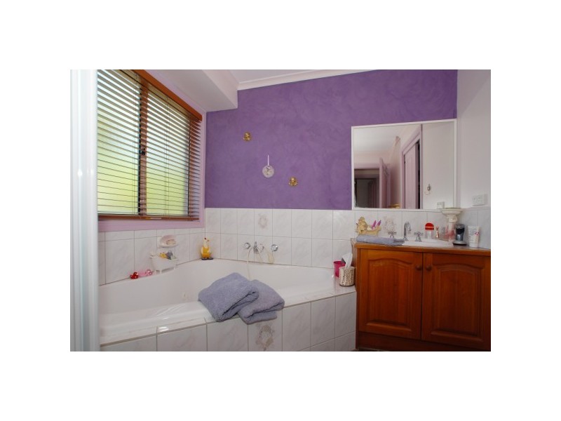 2 Parhnam Court, Carrum Downs VIC 3201