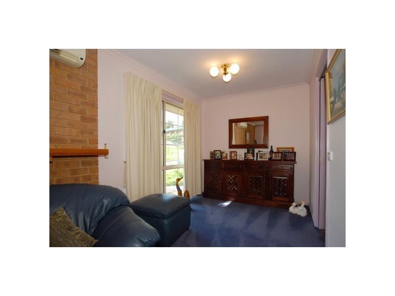 2 Parhnam Court, Carrum Downs VIC 3201