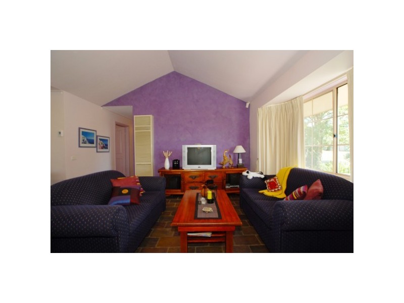 2 Parhnam Court, Carrum Downs VIC 3201